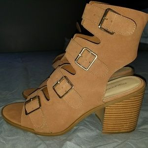 NWOB women's shoes 12W